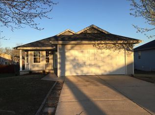 844 S Timber Ridge Dr, Nixa, MO 65714