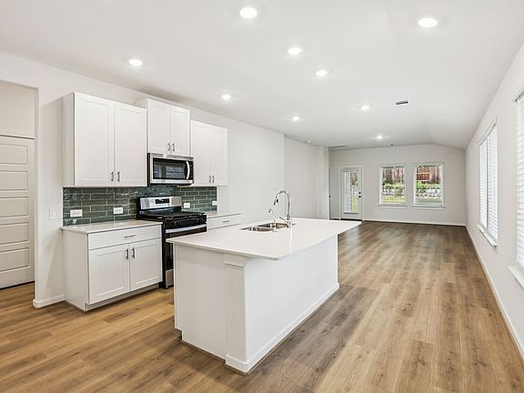 The Carlsbad floorplan in Montgomery Oaks of Conroe, TX.