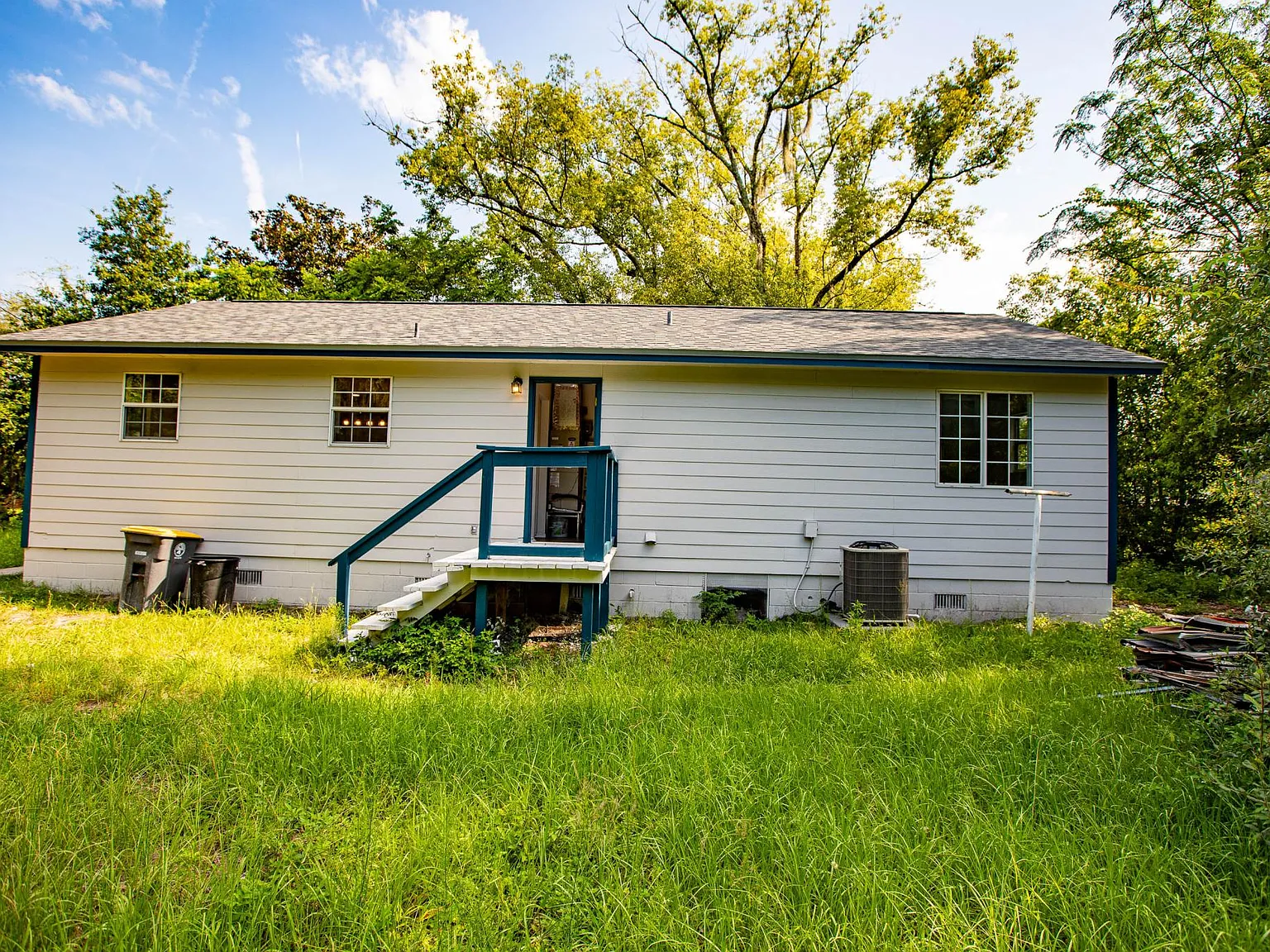 3 bed, 1072 sqft, $1,750 — Photo 3