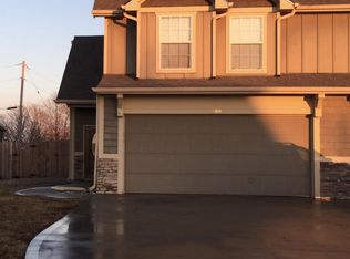 910 Eagle Ridge Dr, Baldwin City, KS 66006