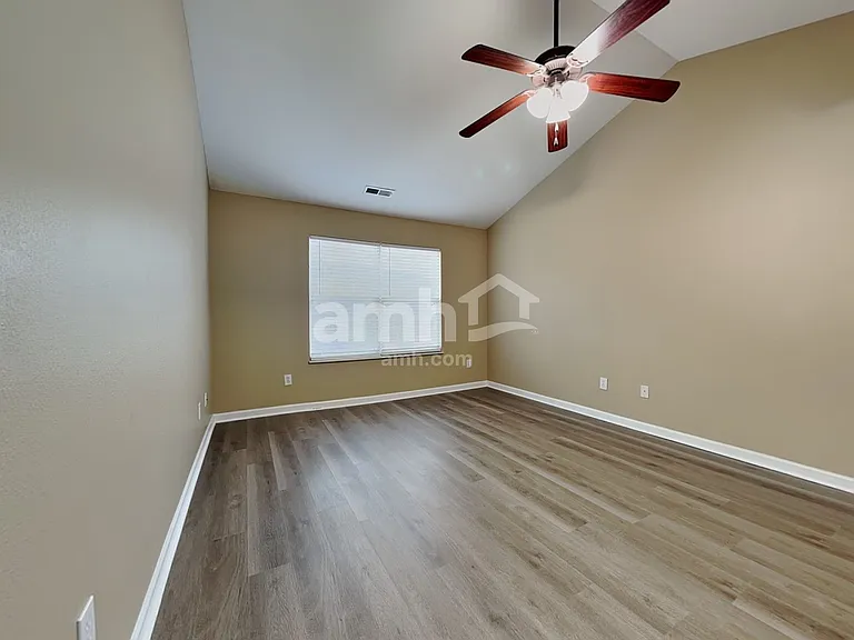 6818 Audrianna Ln — Photo 11