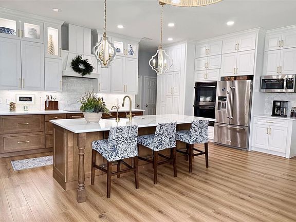 3rd image of 8027 BELSHIRE DRIVE