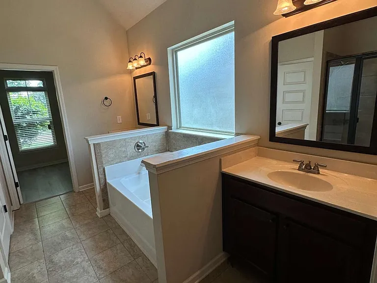 852 Nevis Way — Photo 10