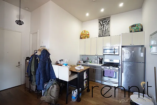 Rented by Rennit Inc. | media 22