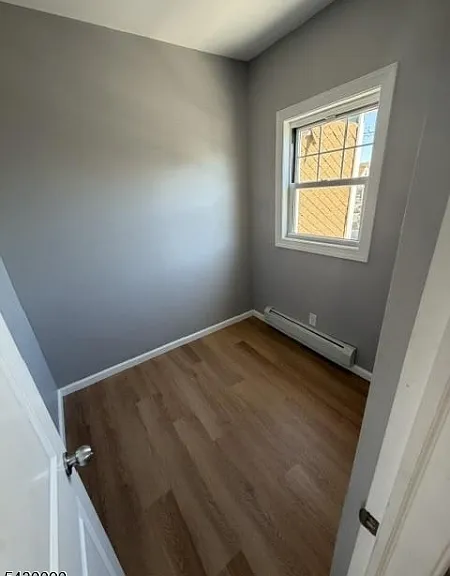 458 Livingston St #2 — Photo 9