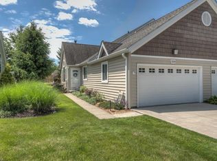 1216 Canyon View Rd, Northfield, OH 44067