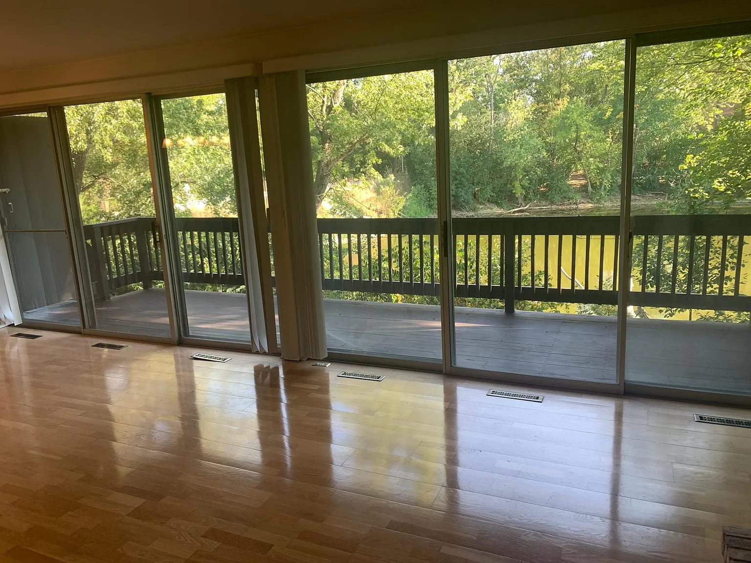 5532 E Lake Dr — Photo 3