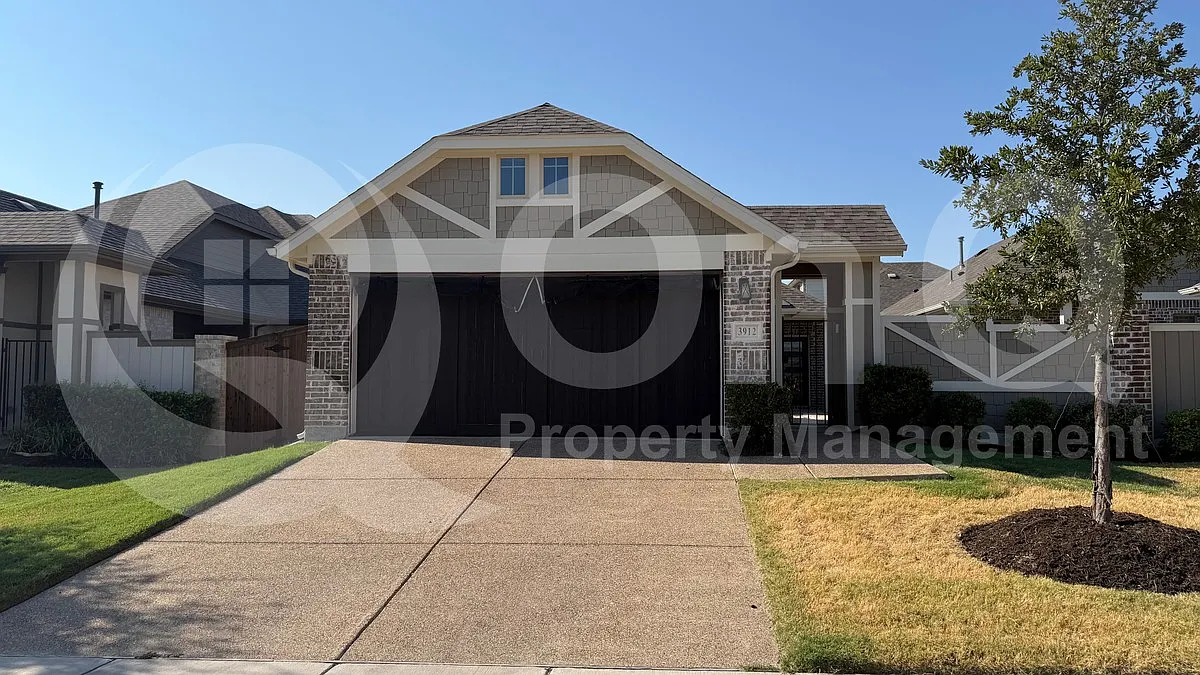 3 bed, 2.0 bath, 1572 sqft, $2,149 — Photo 2