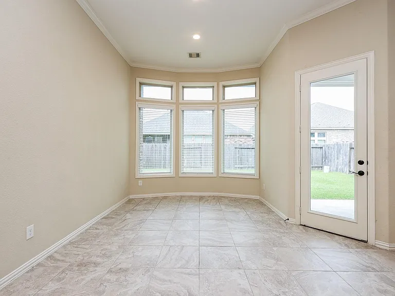 21911 Avalon Queen Dr — Photo 23