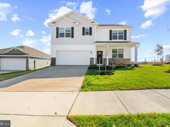 251 Orpington Dr, Martinsburg, WV 25403