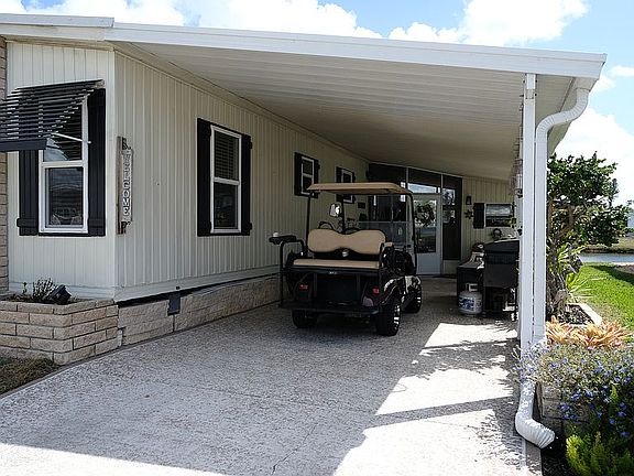 3rd image of 230 Martinique Rd