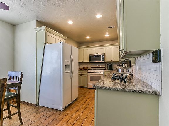 4th image of 13216 Marsh Ln