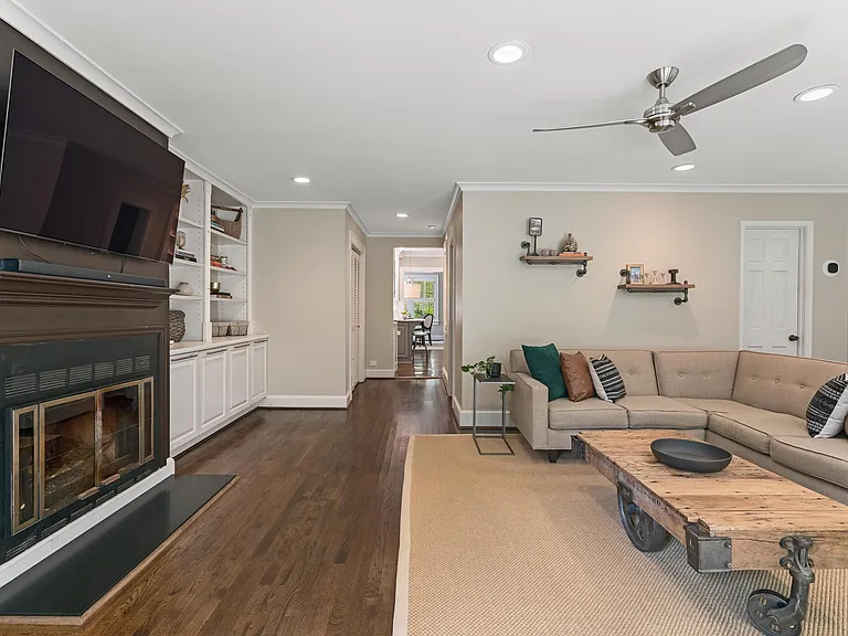739 Elkmont Dr NE — Photo 10