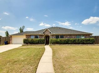 1021 Canyon Dr, Justin, TX 76247