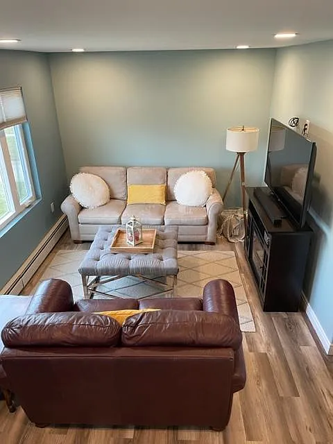 Building Photo - 144 Oriole Rd