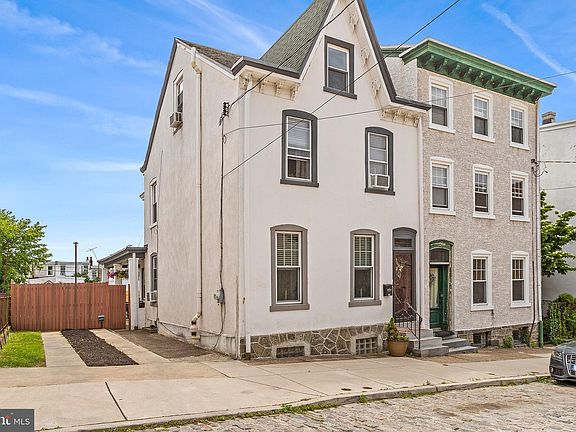 2nd image of 163 Hermitage St