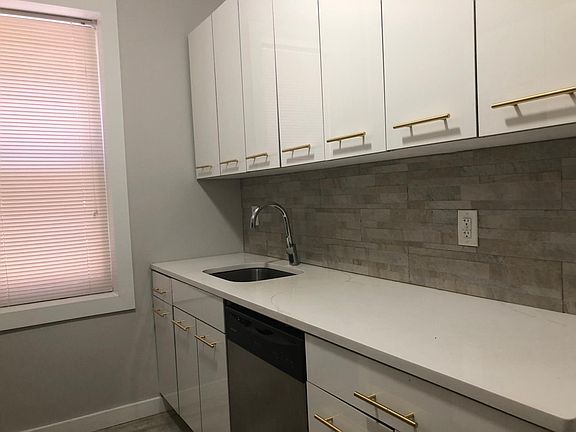 2nd image of 121 Roosevelt Ave #4AQ