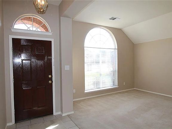 3rd image of 6312 Oakmont Dr