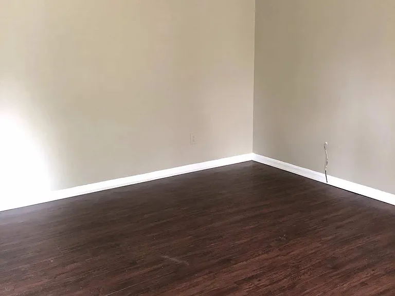 5091 Breckenwood Dr — Photo 2