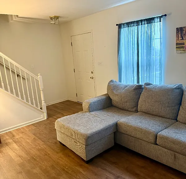 368 Cherry St — Photo 3