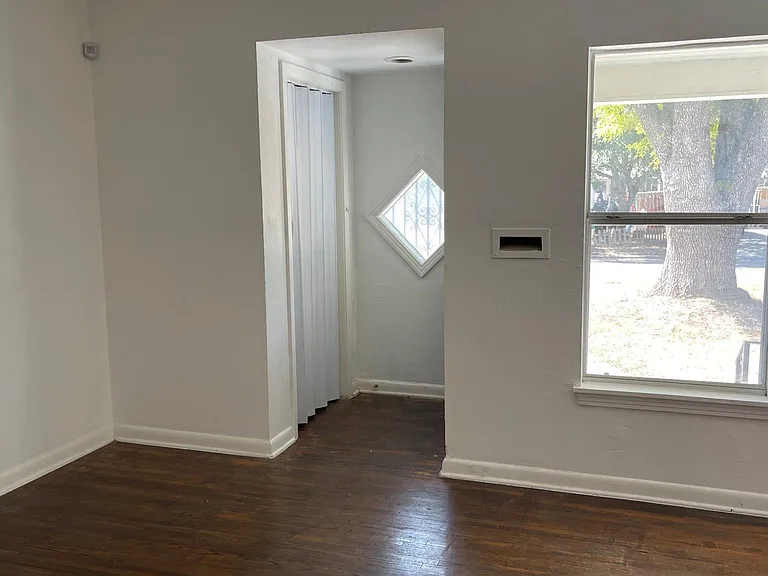 123 Haverhill Dr — Photo 5