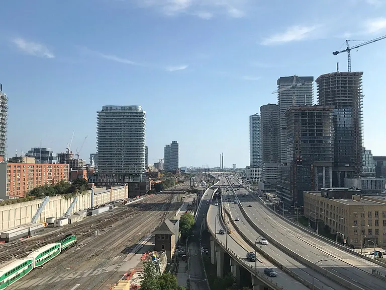 18 Yonge St #1306 — Photo 19