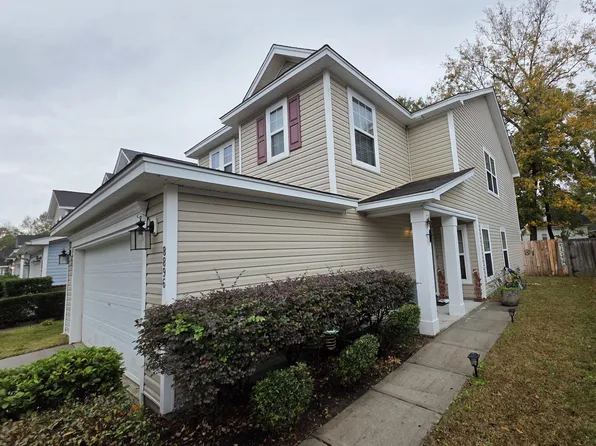 8896 Arbor Glen Dr, North Charleston, SC 29420