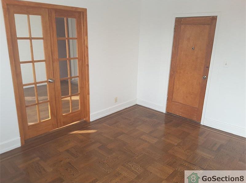 1st image of 895 E 241st St Floor 2