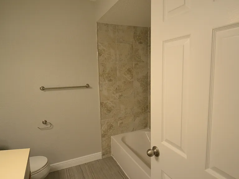 1801 E Lake Rd #9E — Photo 38