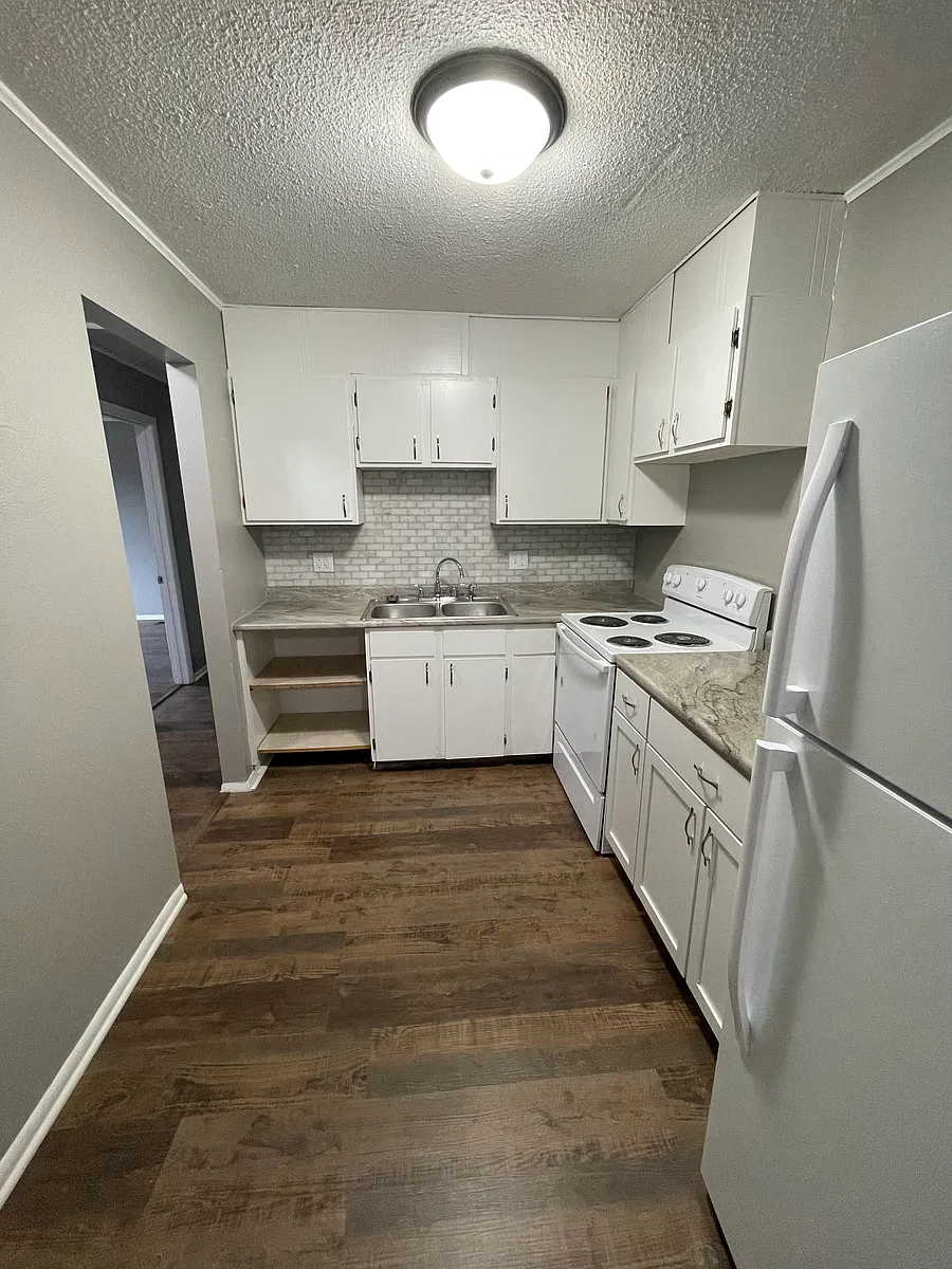 Building Photo - 25 N Pearce St #6