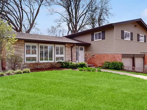 1671 Cranshire Ct, Deerfield, IL 60015