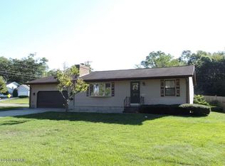 3412 Algonquin Dr, Norton Shores, MI
