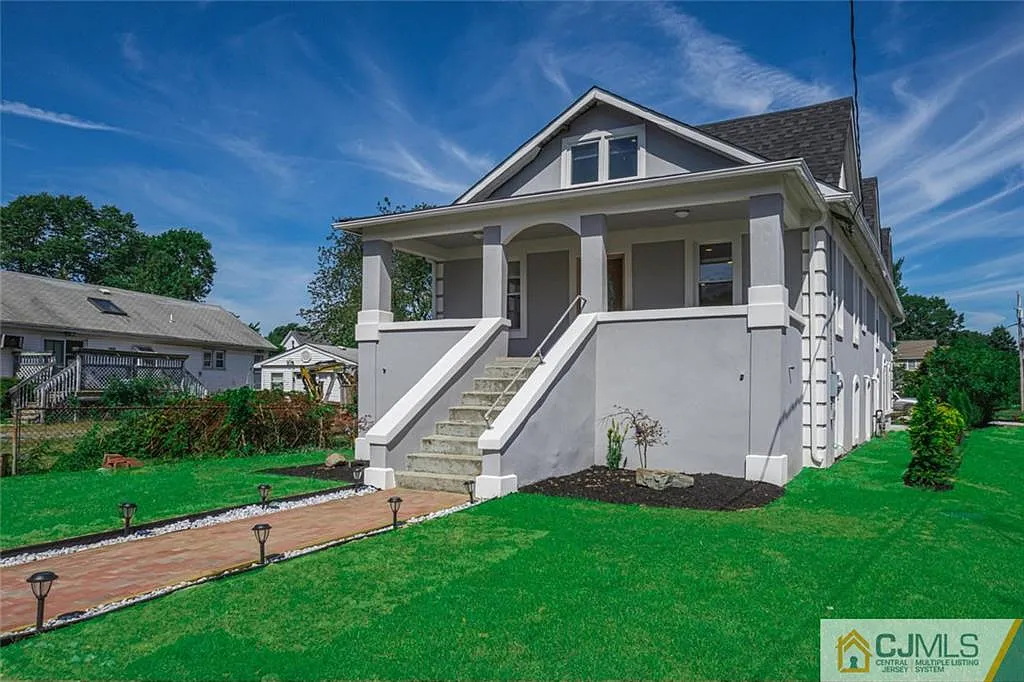 38 Gerard Ave photo 1