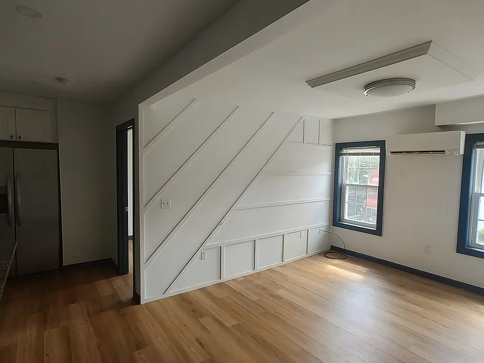 79B Main St