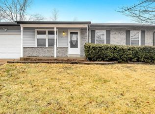 2521 Medford Dr, High Ridge, MO 63049