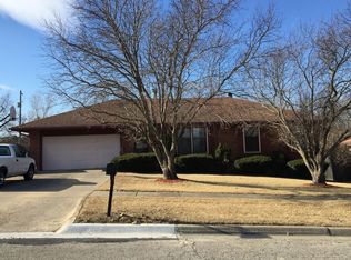 2133 SE 38th Cir, Topeka, KS 66609