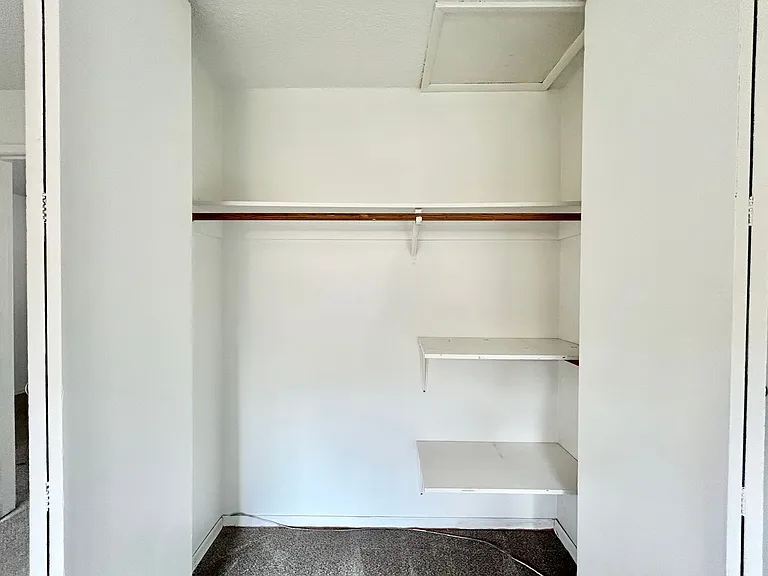 341-347 SE 30th Pl — Photo 21