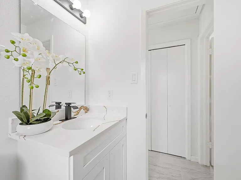 7310 Londres Dr — Photo 15