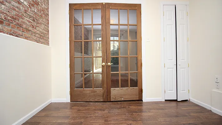 Rented by Nooklyn NYC LLC | media 11