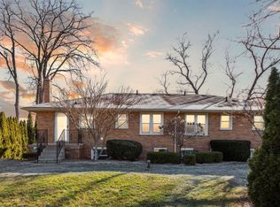 491 N Ponchartrain Blvd, White Lake, MI 48386