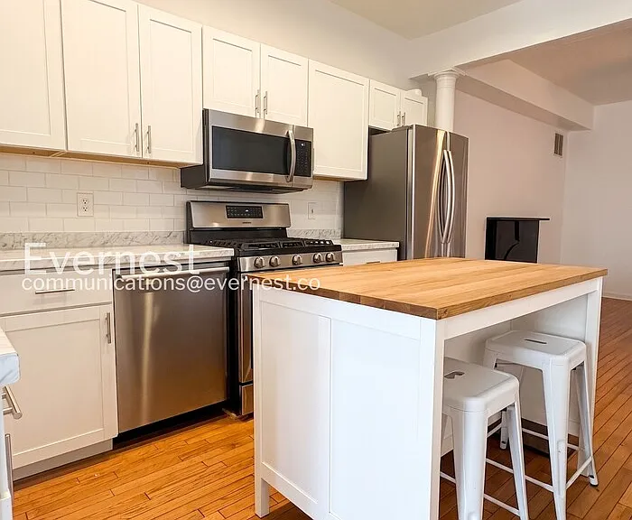 1631 S Charles St — Photo 8