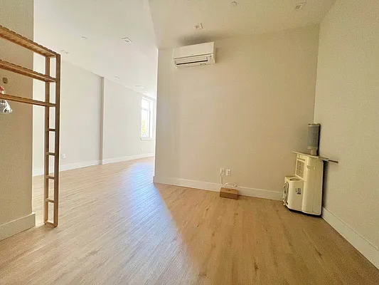 Rented by Doorway NYC, LLC | media 12