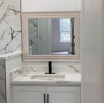 4th image of 215 Hammerking Rd