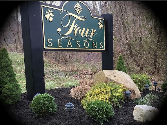 HOA $30/mth; PavePlow+Light