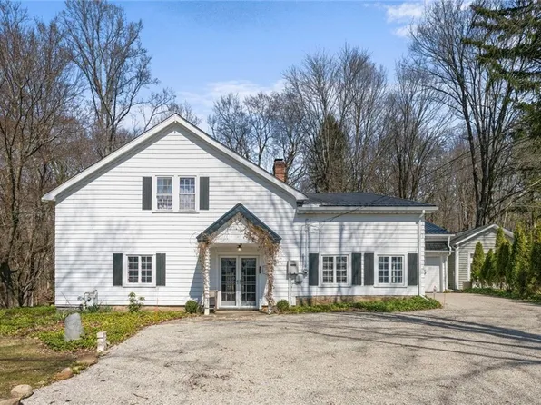 7428 Chagrin Rd, Chagrin Falls, OH 44023