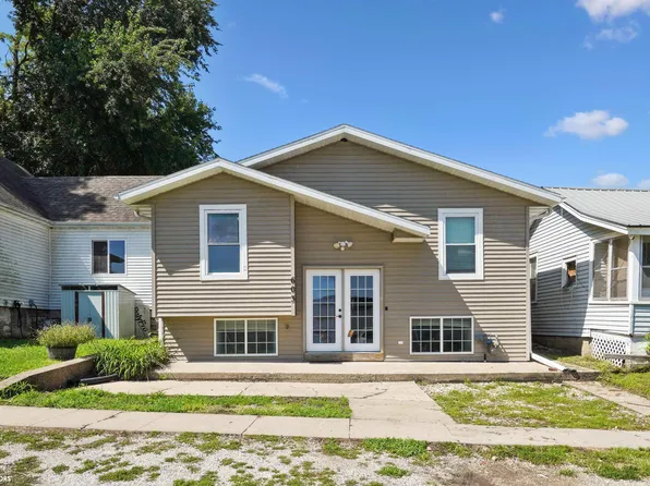 603 S 4th St, Burlington, IA 52601