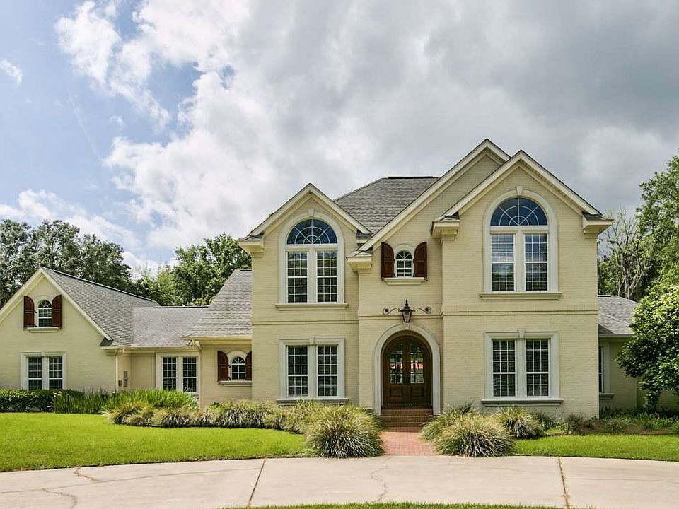 1st image of 211 Rosehill Ln