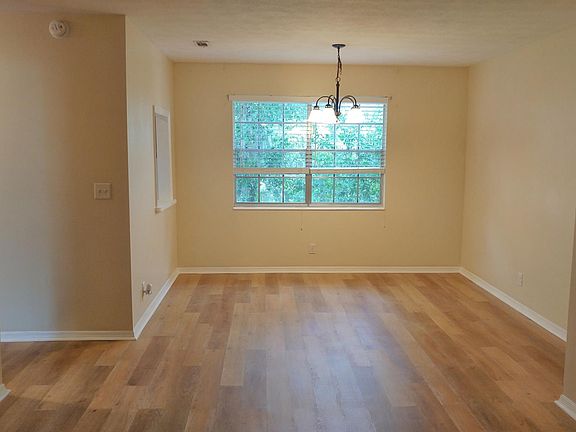 4th image of 1846 Mallory St