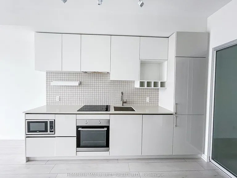 950 Portage Pkwy #2215 — Photo 4