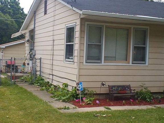 2nd image of 925 N Jackson St